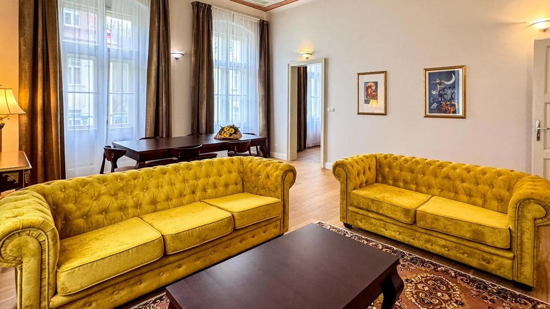 Residence Le Theatre 마리안스케 라즈네