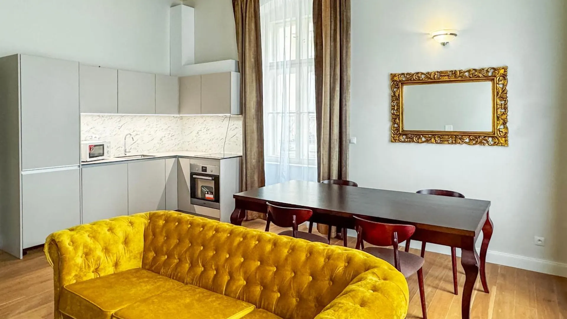 Residence Le Theatre 마리안스케 라즈네 체코
