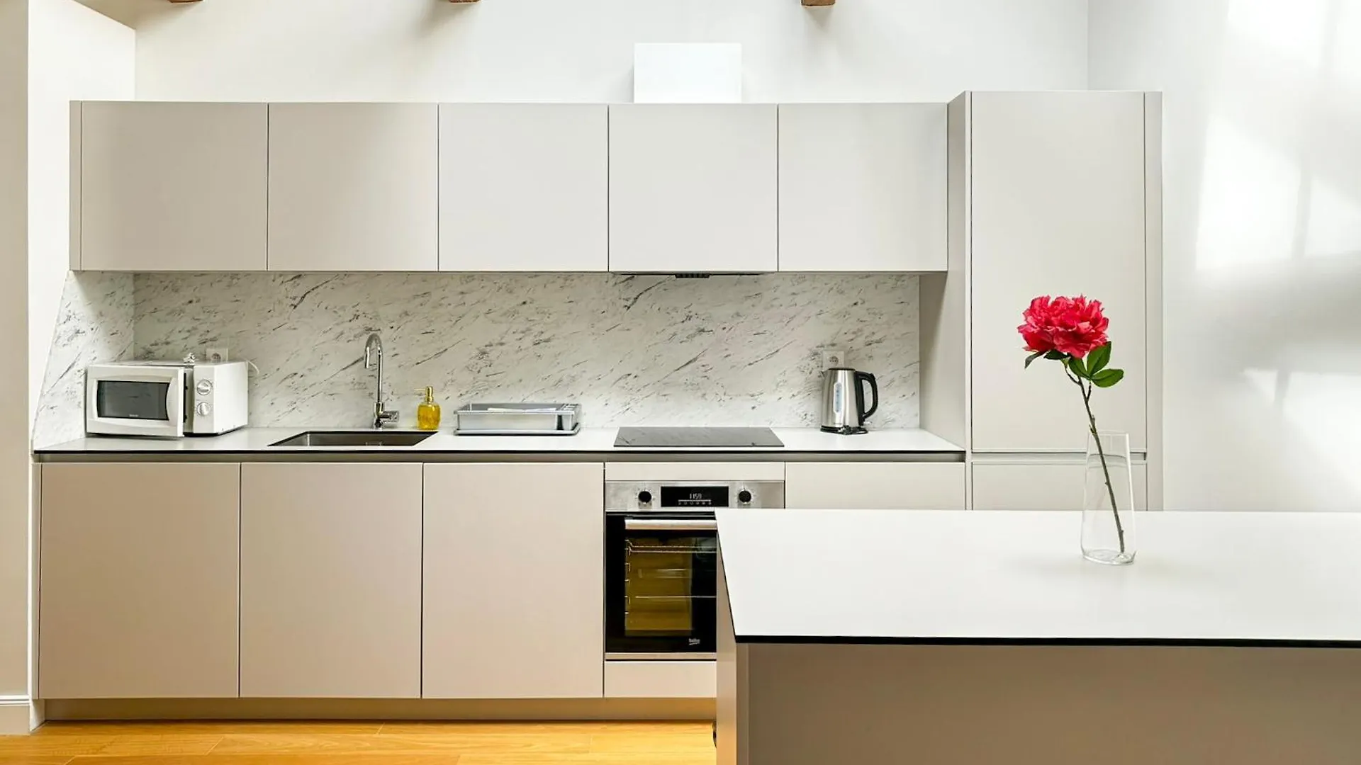 Residence Le Theatre 마리안스케 라즈네 0*,