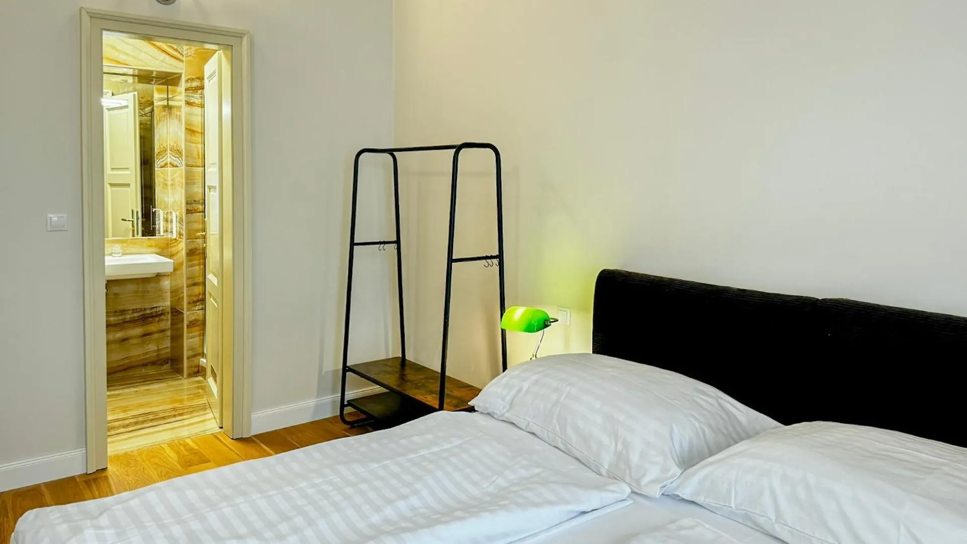 Residence Le Theatre 마리안스케 라즈네 체코