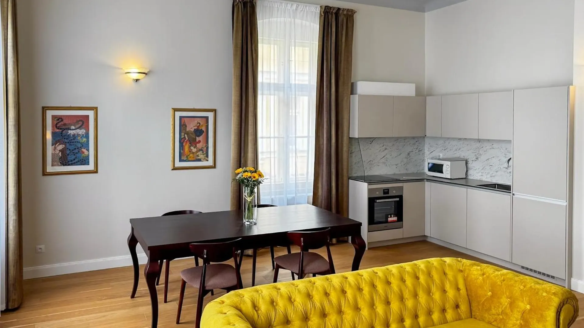 Residence Le Theatre Mariánské Lázně Apartment