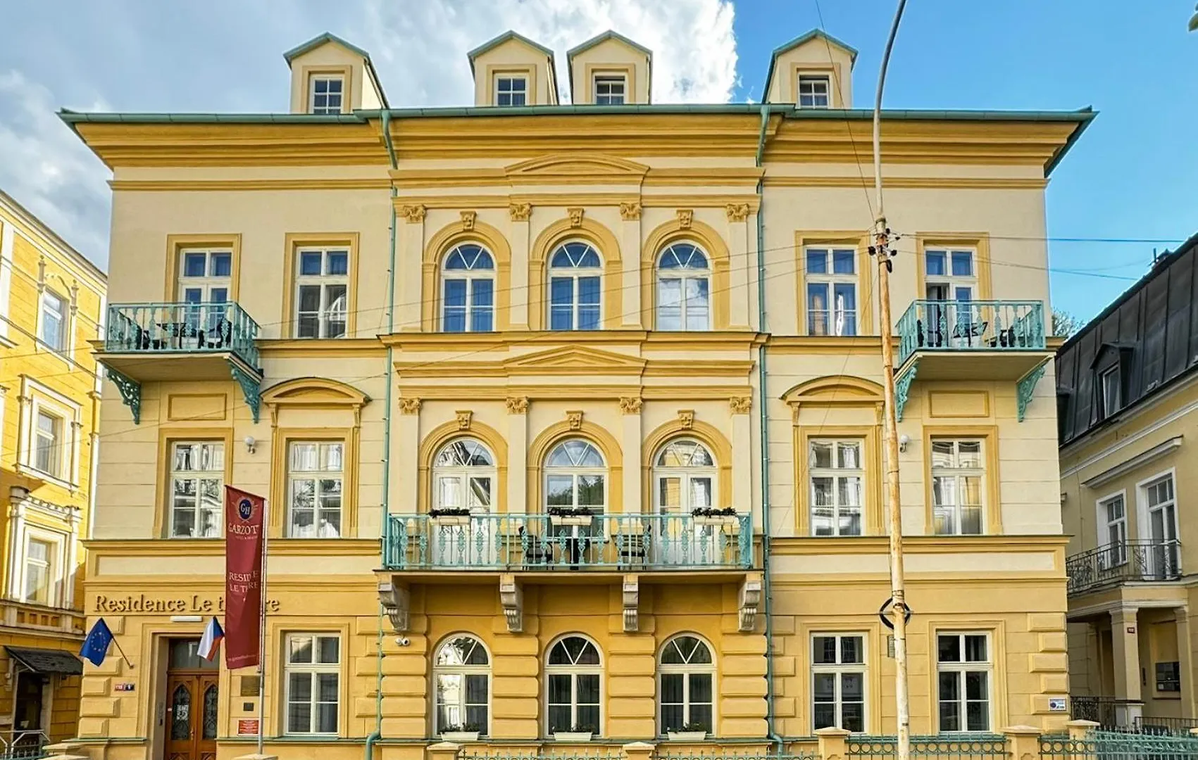 Residence Le Theatre Mariánské Lázně Apartment